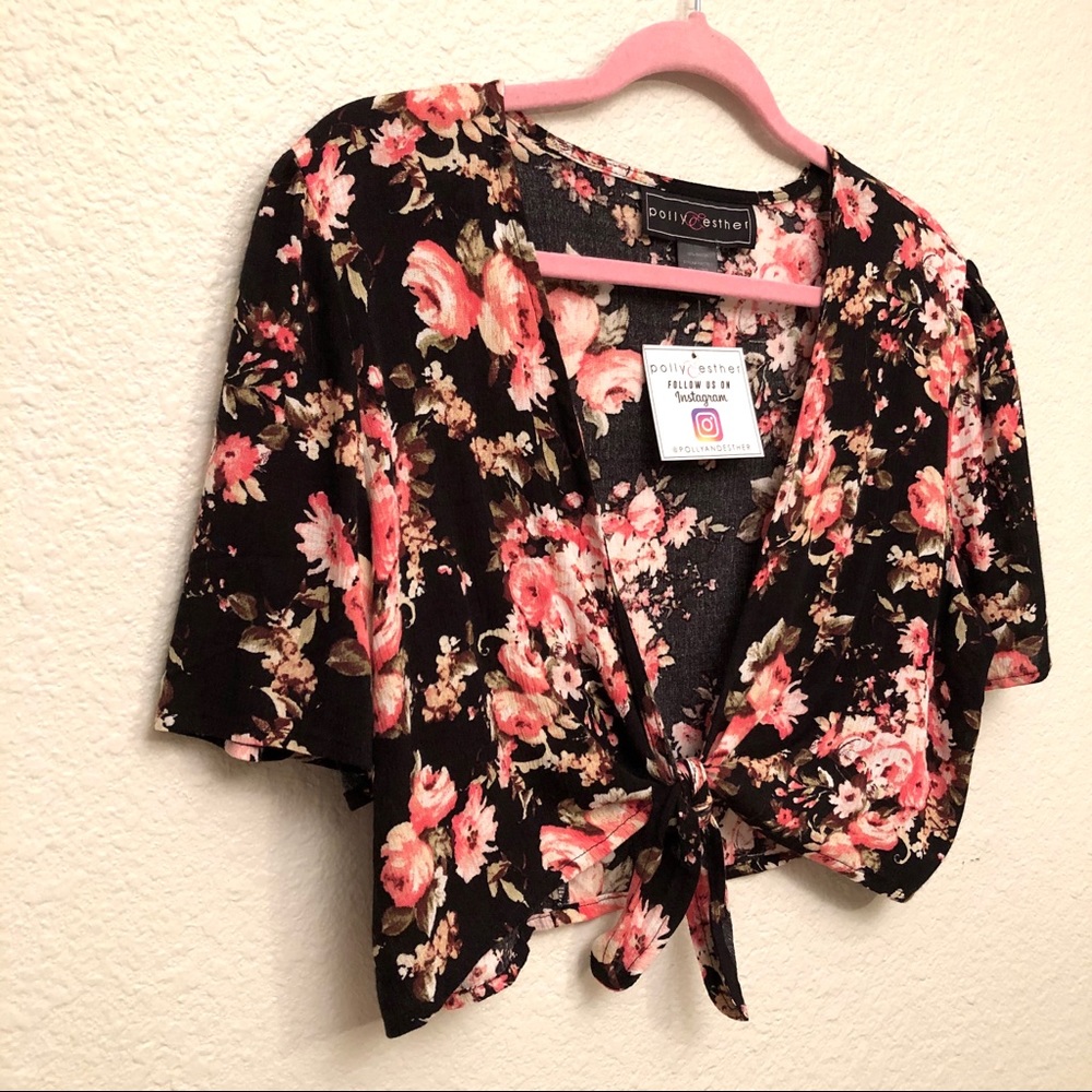 NWT Polly &Ester Black Floral Tie Front Cr…